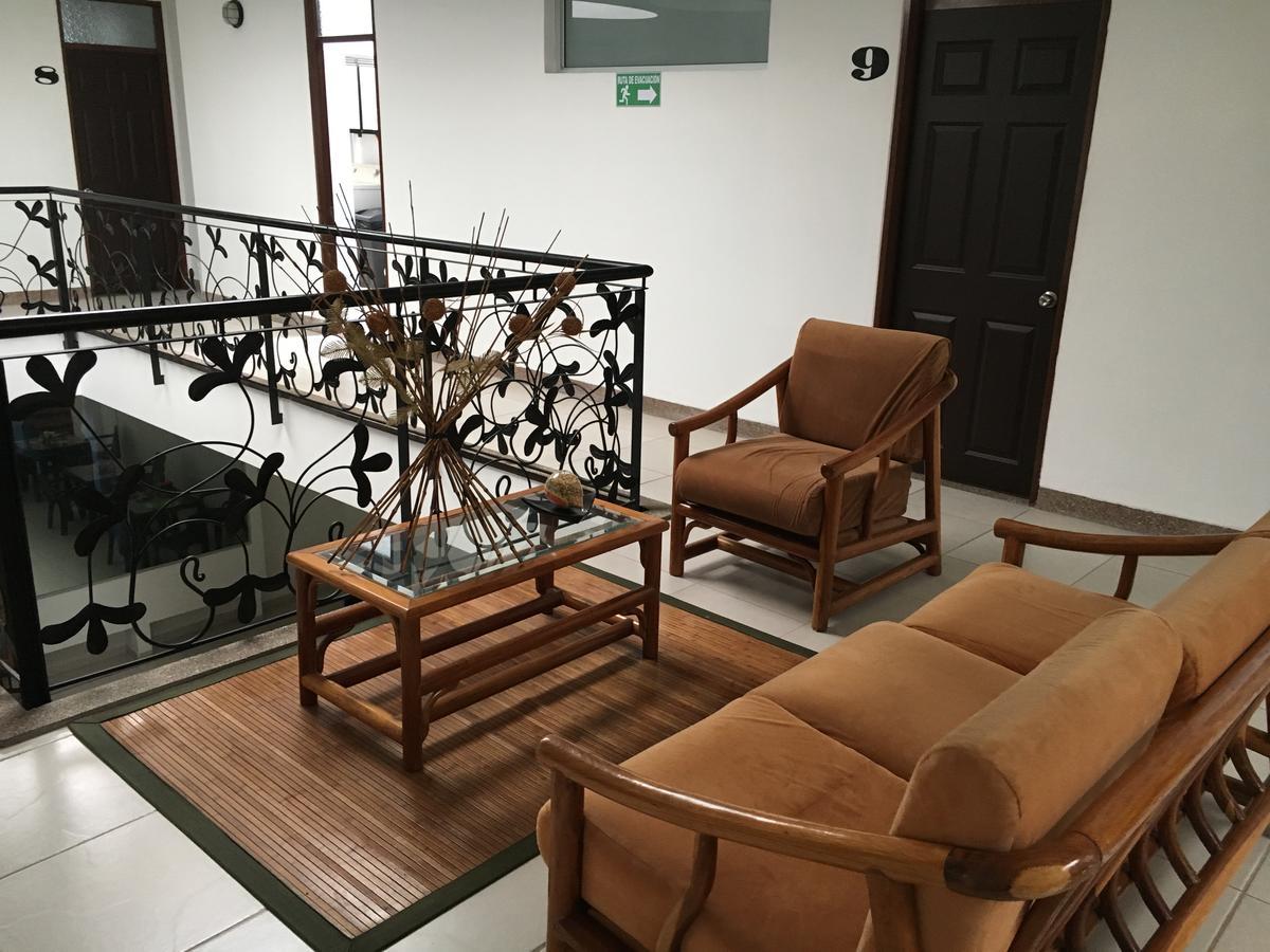 Hotel Meson De Las Flores Armenia  Buitenkant foto