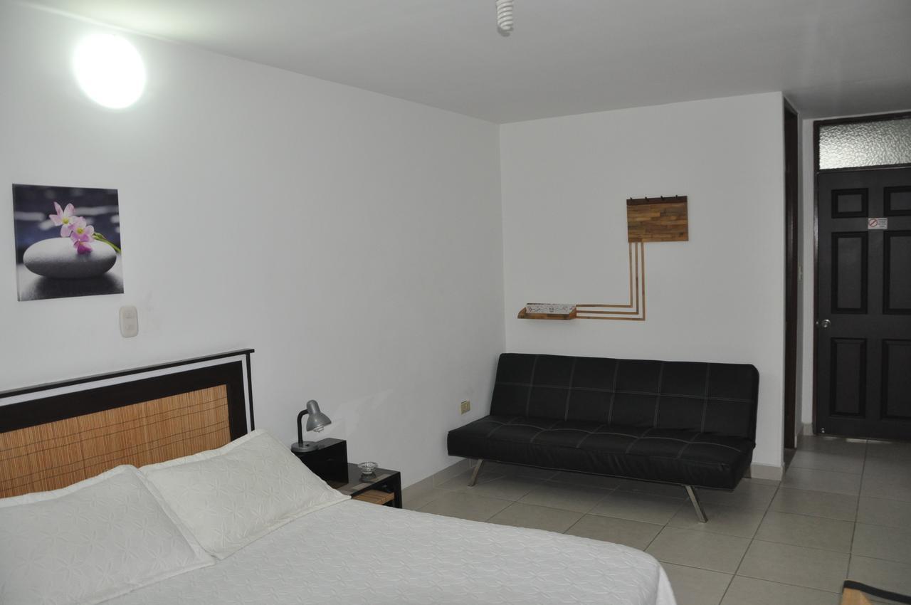 Hotel Meson De Las Flores Armenia  Buitenkant foto
