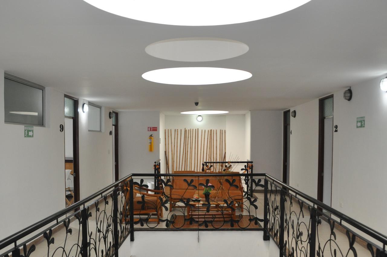Hotel Meson De Las Flores Armenia  Buitenkant foto