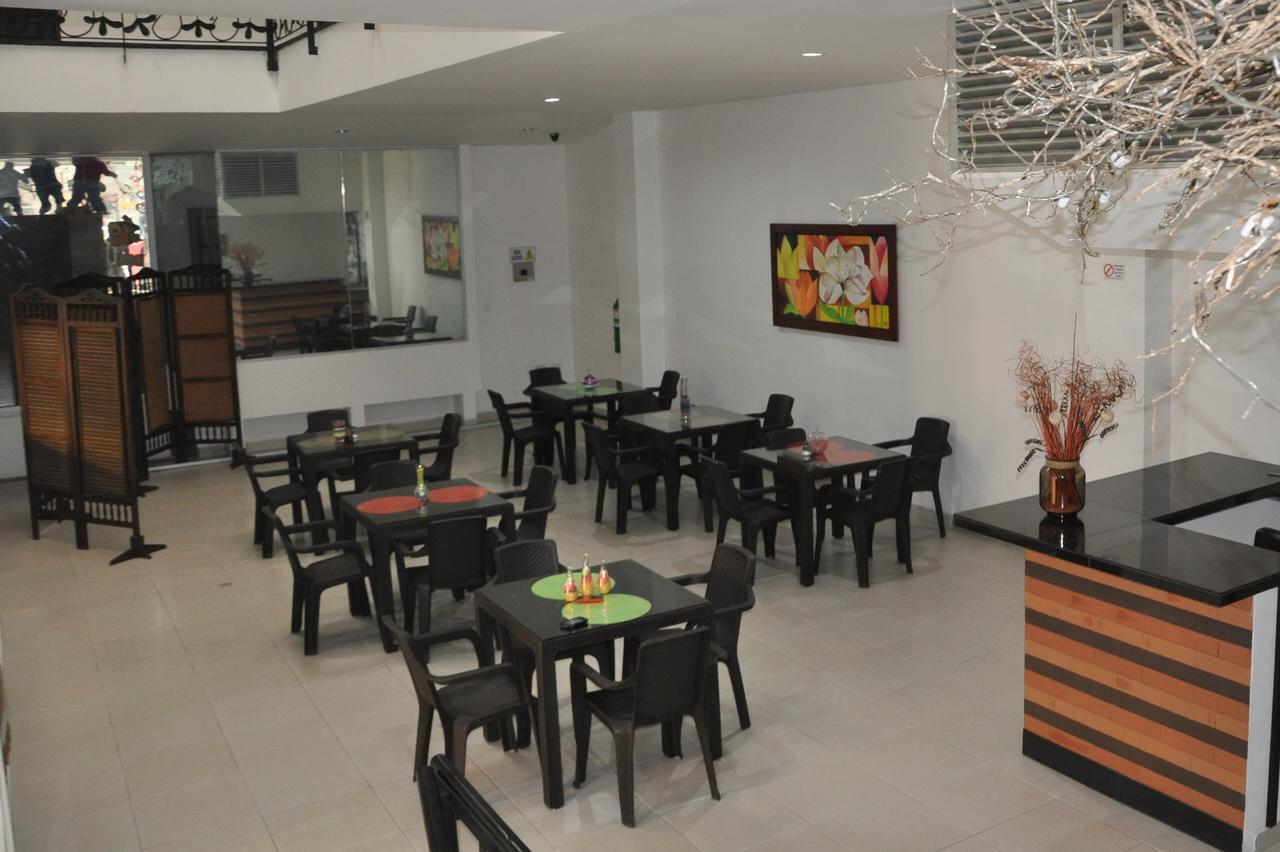 Hotel Meson De Las Flores Armenia  Buitenkant foto