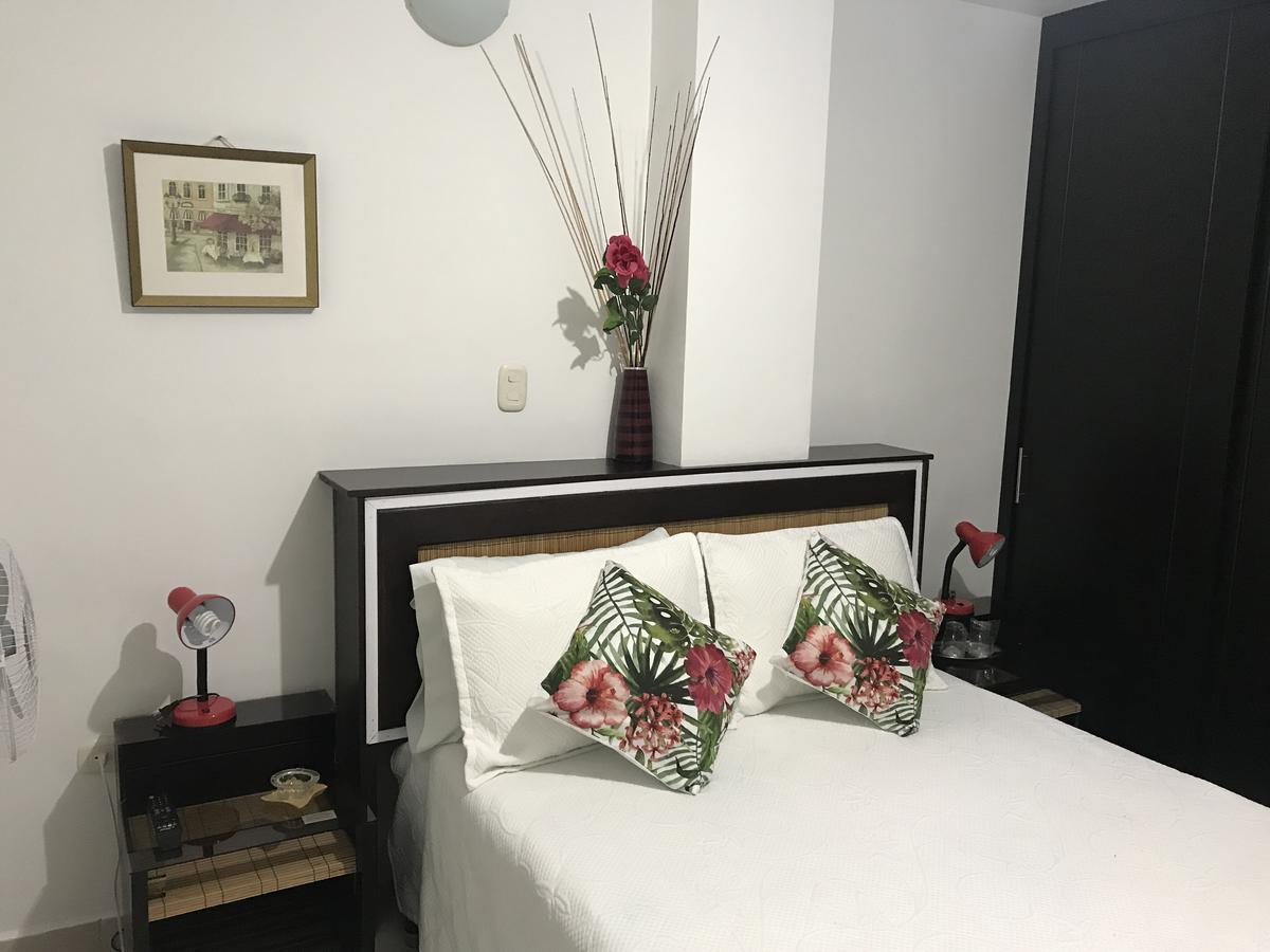 Hotel Meson De Las Flores Armenia  Buitenkant foto